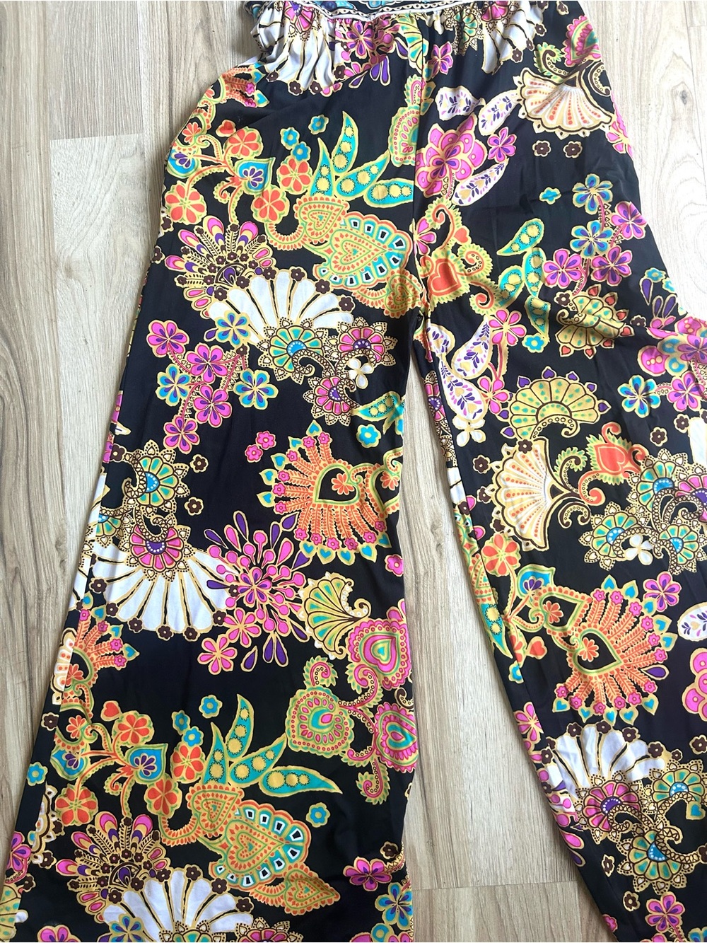 TRINA TURK Halter Wide-Leg Jumpsuit - Black w/ Multicolor Print Size S/XS - Picture 5 of 7